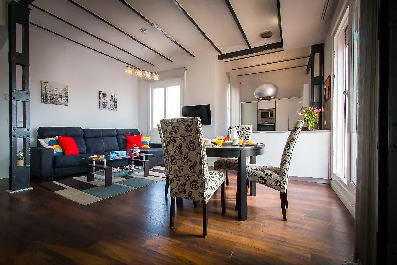 Hotel Holidays2Malaga Premium Apartments