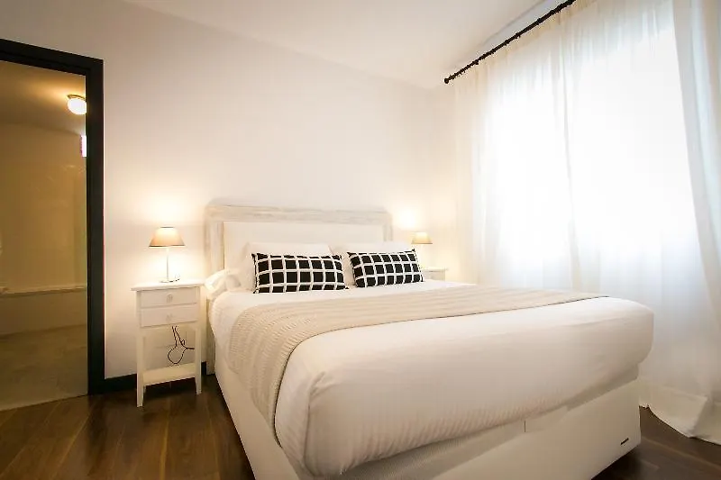 Hotel Holidays2Malaga Premium Apartments