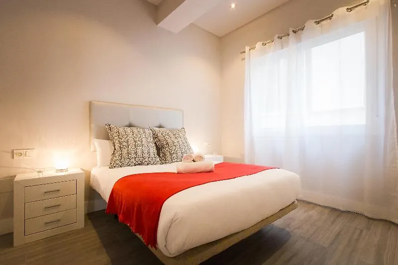 Holidays2Malaga Premium Apartments 3*, Malaga